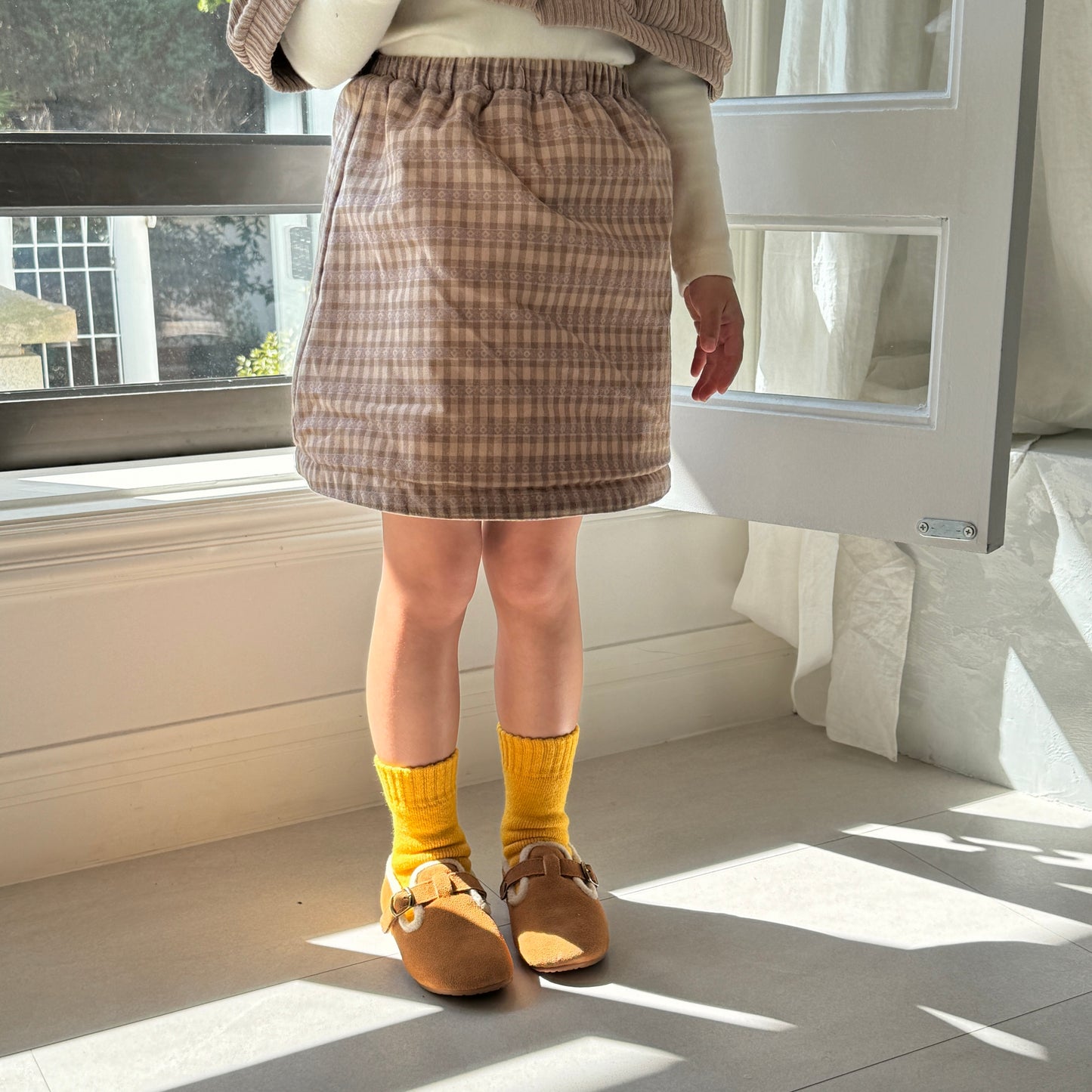 [TODDLER] reversible bond skirt (brown & beige)